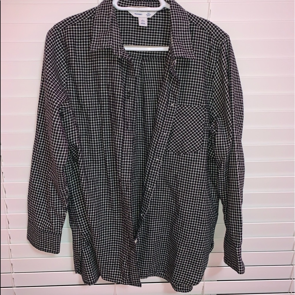 Oversized Black and White Flannel! Size L petite